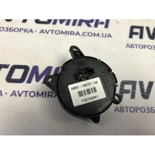 Кнопка керма багатофункціональна Ford Focus 3 2011-2017 AM5T14K147AA